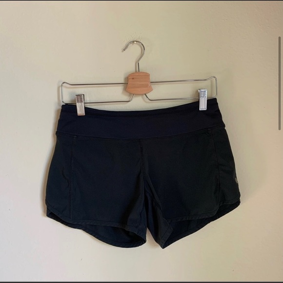 Lululemon Run Time Shorts II in Black 4 - Picture 4 of 7